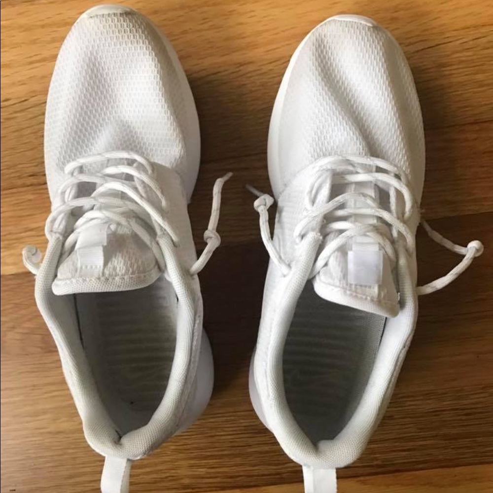 Nike roshe runs